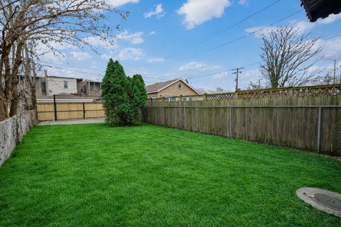 Tiny photo for 6845 S Saint Lawrence Avenue, Chicago, IL 60637 (MLS # 12614066)