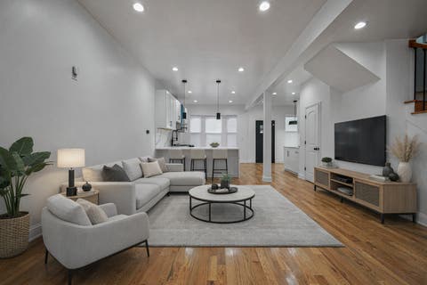 Tiny photo for 6845 S Saint Lawrence Avenue, Chicago, IL 60637 (MLS # 12614066)