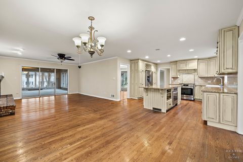 Tiny photo for 320 Fox Hunt Trail, Barrington, IL 60010 (MLS # 12584128)