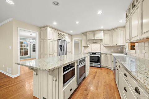 Tiny photo for 320 Fox Hunt Trail, Barrington, IL 60010 (MLS # 12584128)