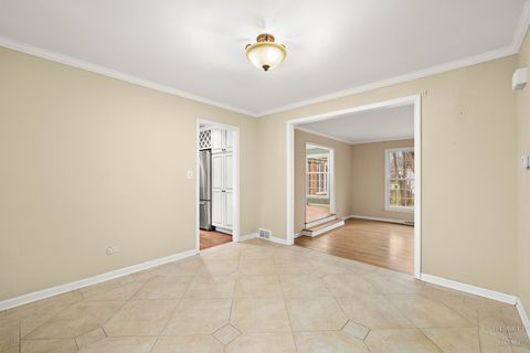 Tiny photo for 320 Fox Hunt Trail, Barrington, IL 60010 (MLS # 12584128)