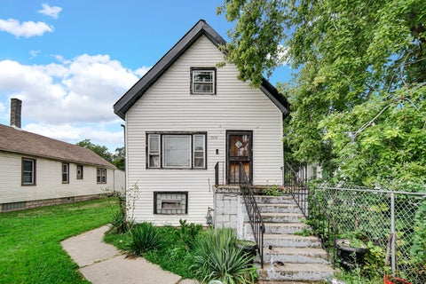 Photo of 9952 S Vincennes Avenue, Chicago, IL 60643 (MLS # 12798221)