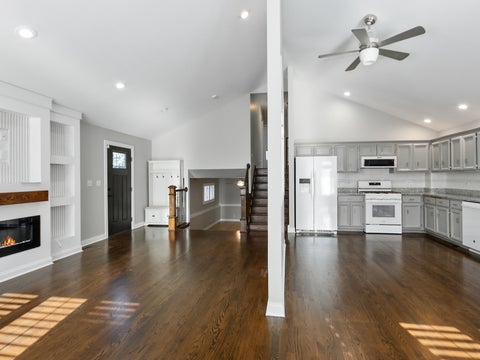 Tiny photo for 10633 S Whipple Street, Chicago, IL 60655 (MLS # 12735365)