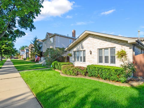 Tiny photo for 10633 S Whipple Street, Chicago, IL 60655 (MLS # 12735365)