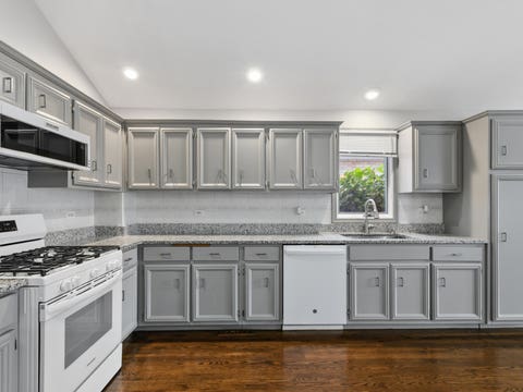 Tiny photo for 10633 S Whipple Street, Chicago, IL 60655 (MLS # 12735365)