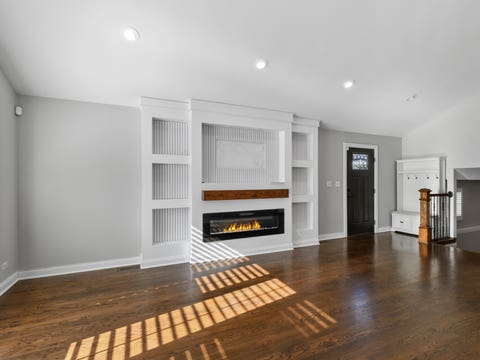 Tiny photo for 10633 S Whipple Street, Chicago, IL 60655 (MLS # 12735365)