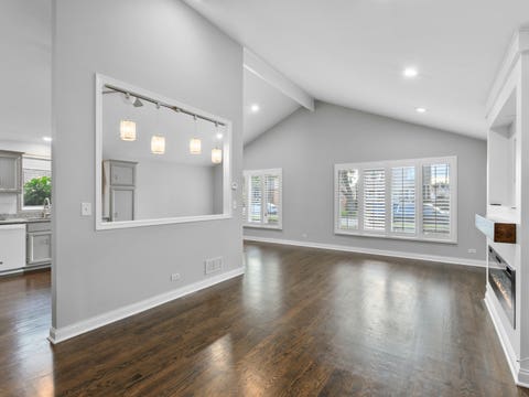 Tiny photo for 10633 S Whipple Street, Chicago, IL 60655 (MLS # 12735365)