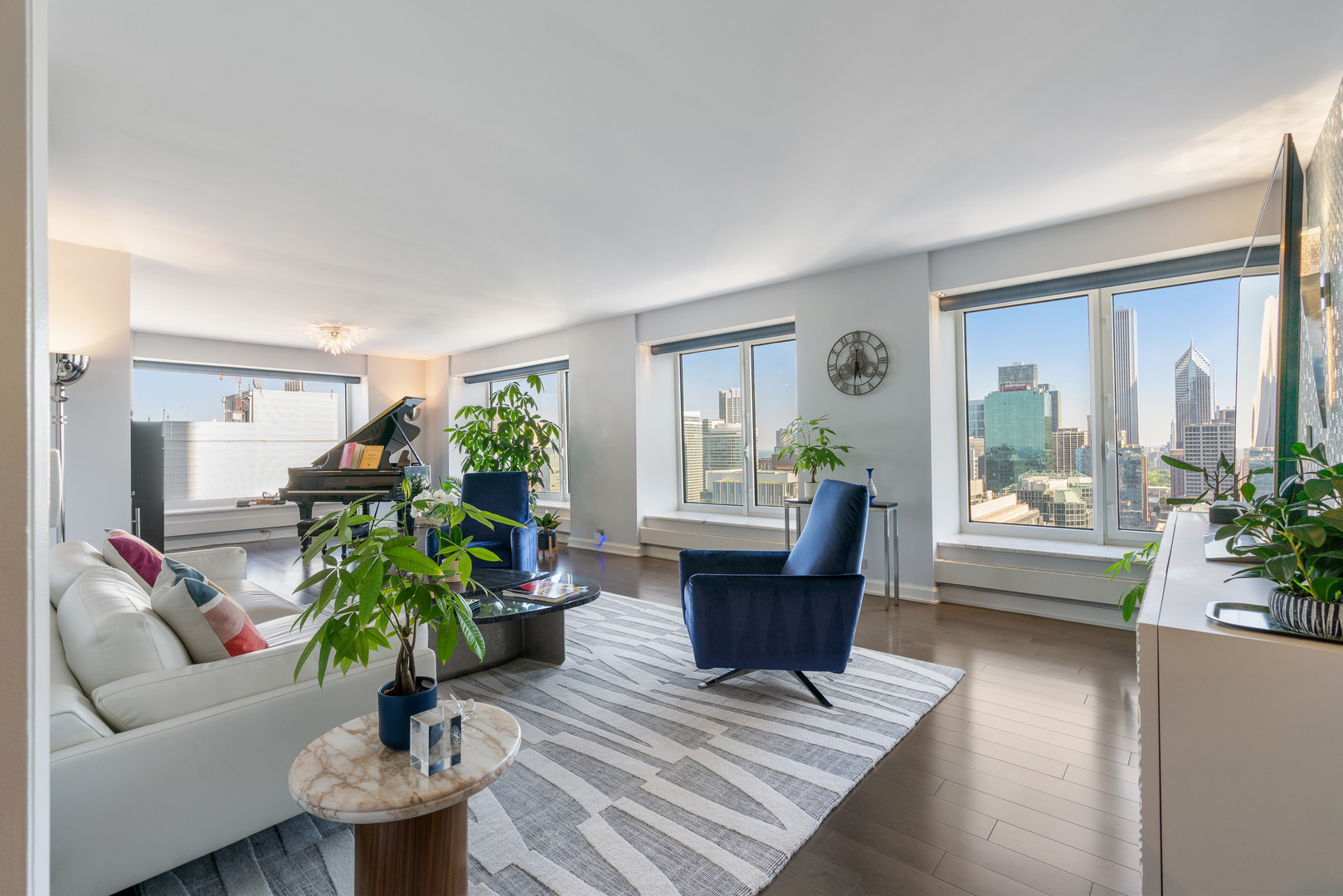 161 E Chicago Avenue 33B