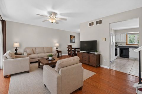 Tiny photo for 525 REVERE Avenue, Westmont, IL 60559 (MLS # 12614770)