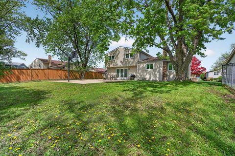Tiny photo for 525 REVERE Avenue, Westmont, IL 60559 (MLS # 12614770)