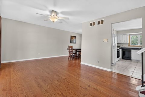 Tiny photo for 525 REVERE Avenue, Westmont, IL 60559 (MLS # 12614770)