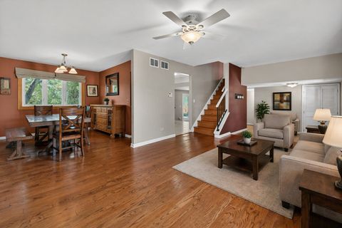 Tiny photo for 525 REVERE Avenue, Westmont, IL 60559 (MLS # 12614770)
