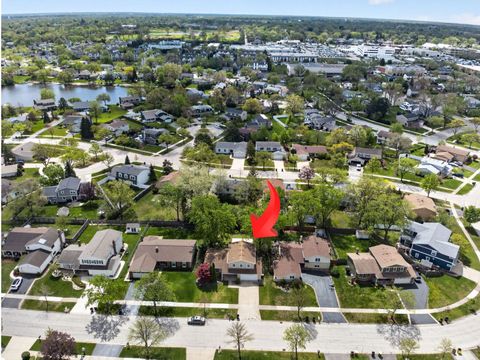 Tiny photo for 525 REVERE Avenue, Westmont, IL 60559 (MLS # 12614770)