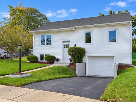 Tiny photo for 424 Mark Avenue, Glendale Heights, IL 60139 (MLS # 12795578)