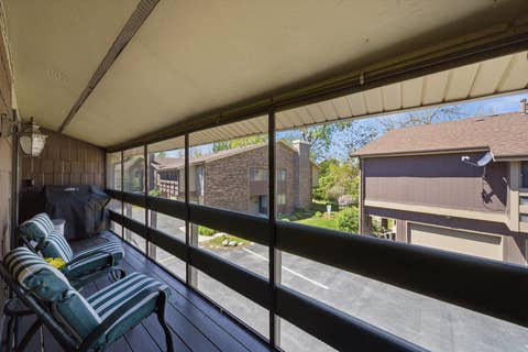 Tiny photo for 1 W Stonebridge Court #1C, Palos Hills, IL 60465 (MLS # 12737180)