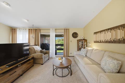 Tiny photo for 1 W Stonebridge Court #1C, Palos Hills, IL 60465 (MLS # 12737180)