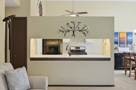 Tiny photo for 1 W Stonebridge Court #1C, Palos Hills, IL 60465 (MLS # 12737180)
