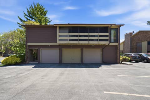 Tiny photo for 1 W Stonebridge Court #1C, Palos Hills, IL 60465 (MLS # 12737180)