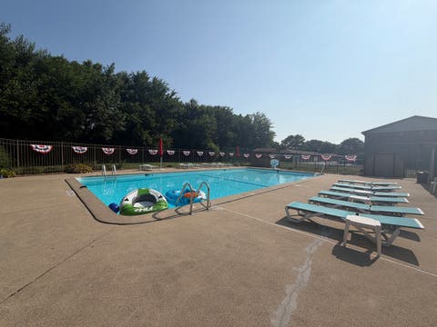 Tiny photo for 1 W Stonebridge Court #1C, Palos Hills, IL 60465 (MLS # 12737180)
