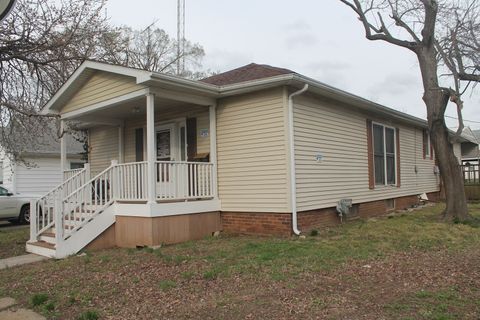 Photo of 120 S 12th Street, Herrin, IL 62948 (MLS # 12594610)