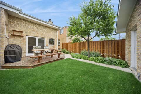 Tiny photo for 6647 N Crawford Avenue, Lincolnwood, IL 60712 (MLS # 12719370)