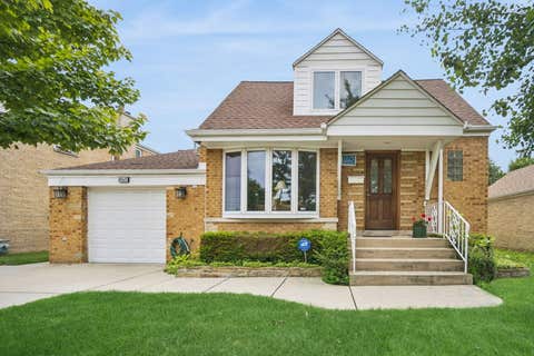 Photo of 6647 N Crawford Avenue, Lincolnwood, IL 60712 (MLS # 12719370)