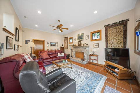Tiny photo for 6647 N Crawford Avenue, Lincolnwood, IL 60712 (MLS # 12719370)