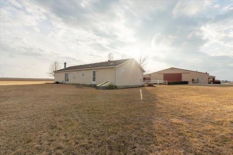 Tiny photo for 26151 E 2500 North Road, Lexington, IL 61753 (MLS # 12555148)