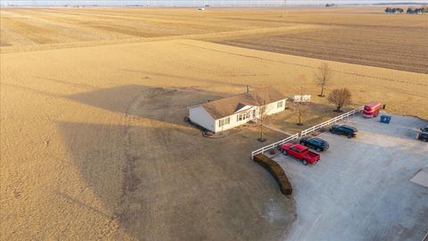 Tiny photo for 26151 E 2500 North Road, Lexington, IL 61753 (MLS # 12555148)