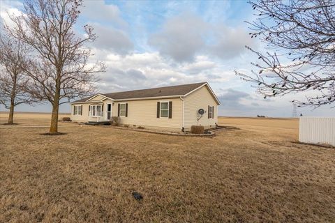 Tiny photo for 26151 E 2500 North Road, Lexington, IL 61753 (MLS # 12555148)