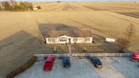 Tiny photo for 26151 E 2500 North Road, Lexington, IL 61753 (MLS # 12555148)