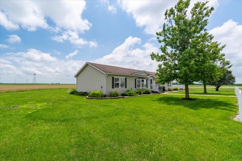 Tiny photo for 26151 E 2500 North Road, Lexington, IL 61753 (MLS # 12555148)