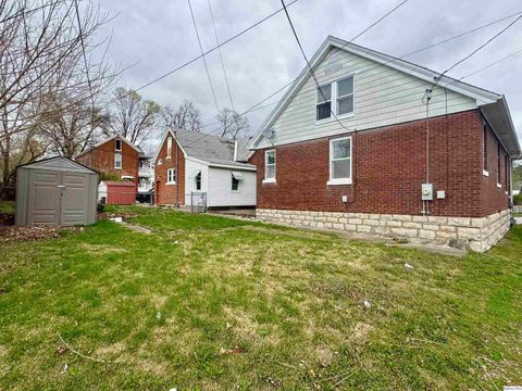 Tiny photo for 423 N 14th St, Quincy, IL 62301 (MLS # 12610960)