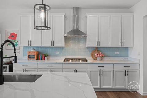 Tiny photo for 115 Piper Glen Avenue, Oswego, IL 60543 (MLS # 12648974)