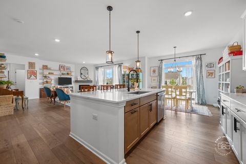 Tiny photo for 115 Piper Glen Avenue, Oswego, IL 60543 (MLS # 12648974)
