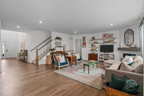 Tiny photo for 115 Piper Glen Avenue, Oswego, IL 60543 (MLS # 12648974)