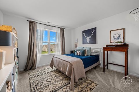 Tiny photo for 115 Piper Glen Avenue, Oswego, IL 60543 (MLS # 12648974)