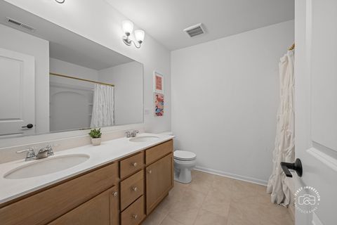 Tiny photo for 115 Piper Glen Avenue, Oswego, IL 60543 (MLS # 12648974)