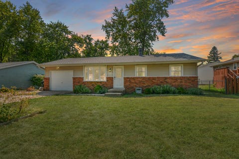 Photo of 103 S Sesame Street, Bloomington, IL 61704 (MLS # 12718651)