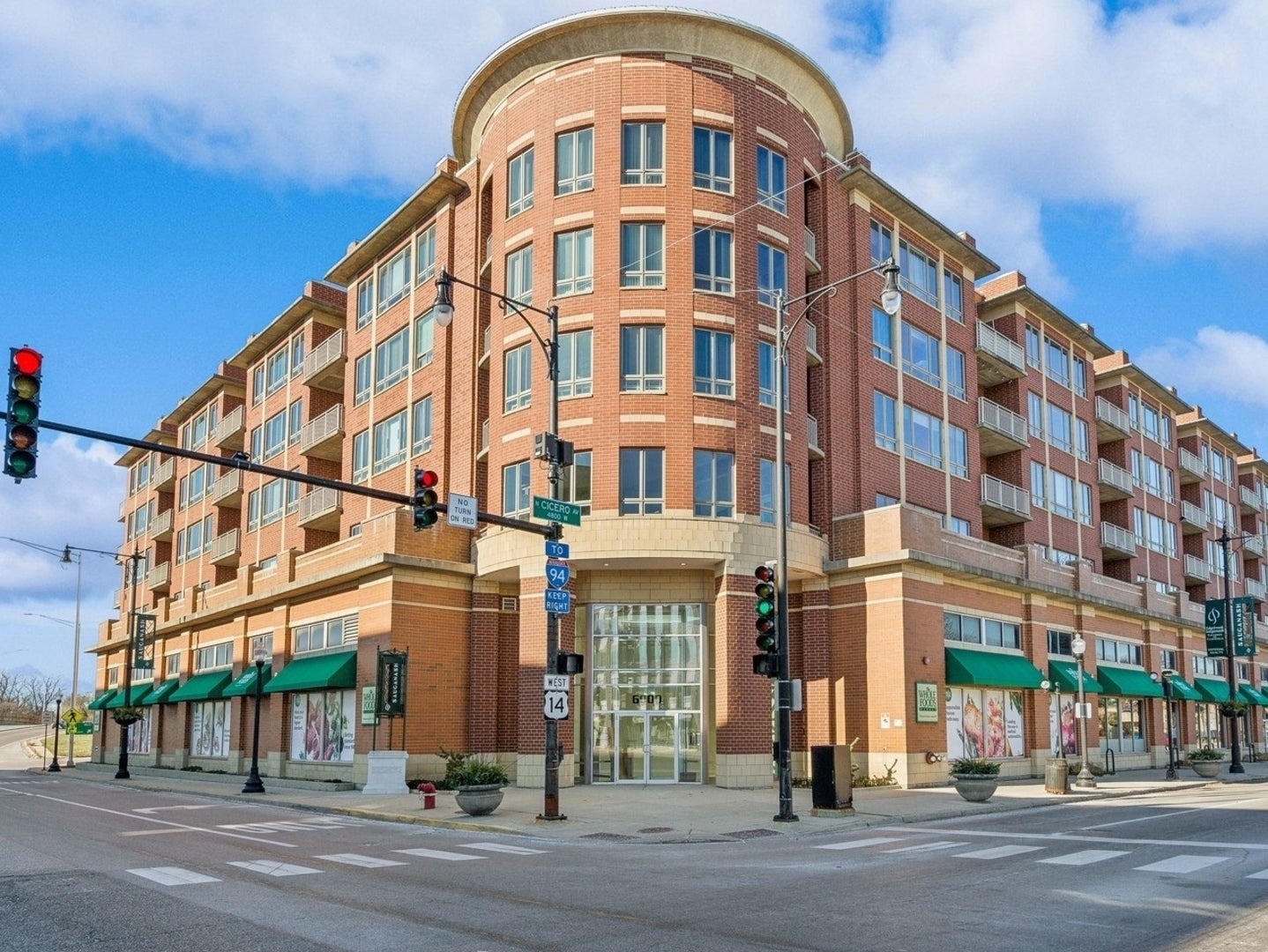 6000 N Cicero Avenue 515