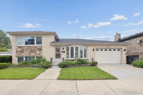 Photo of 5800 N Octavia Avenue, Chicago, IL 60631 (MLS # 12773643)