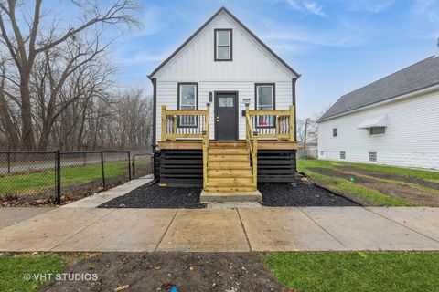 A home in Calumet Park