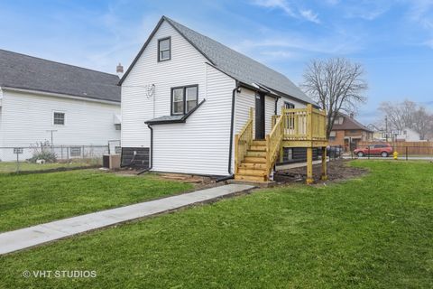 A home in Calumet Park