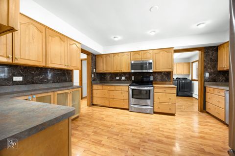 Tiny photo for 17w120 Woodland Avenue, Bensenville, IL 60106 (MLS # 12622527)