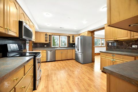 Tiny photo for 17w120 Woodland Avenue, Bensenville, IL 60106 (MLS # 12622527)