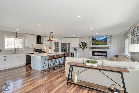 Tiny photo for 13760 W Sandstone Drive, Homer Glen, IL 60491 (MLS # 12600880)