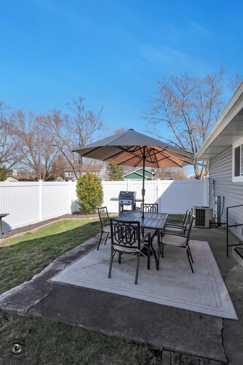 Tiny photo for 13760 W Sandstone Drive, Homer Glen, IL 60491 (MLS # 12600880)