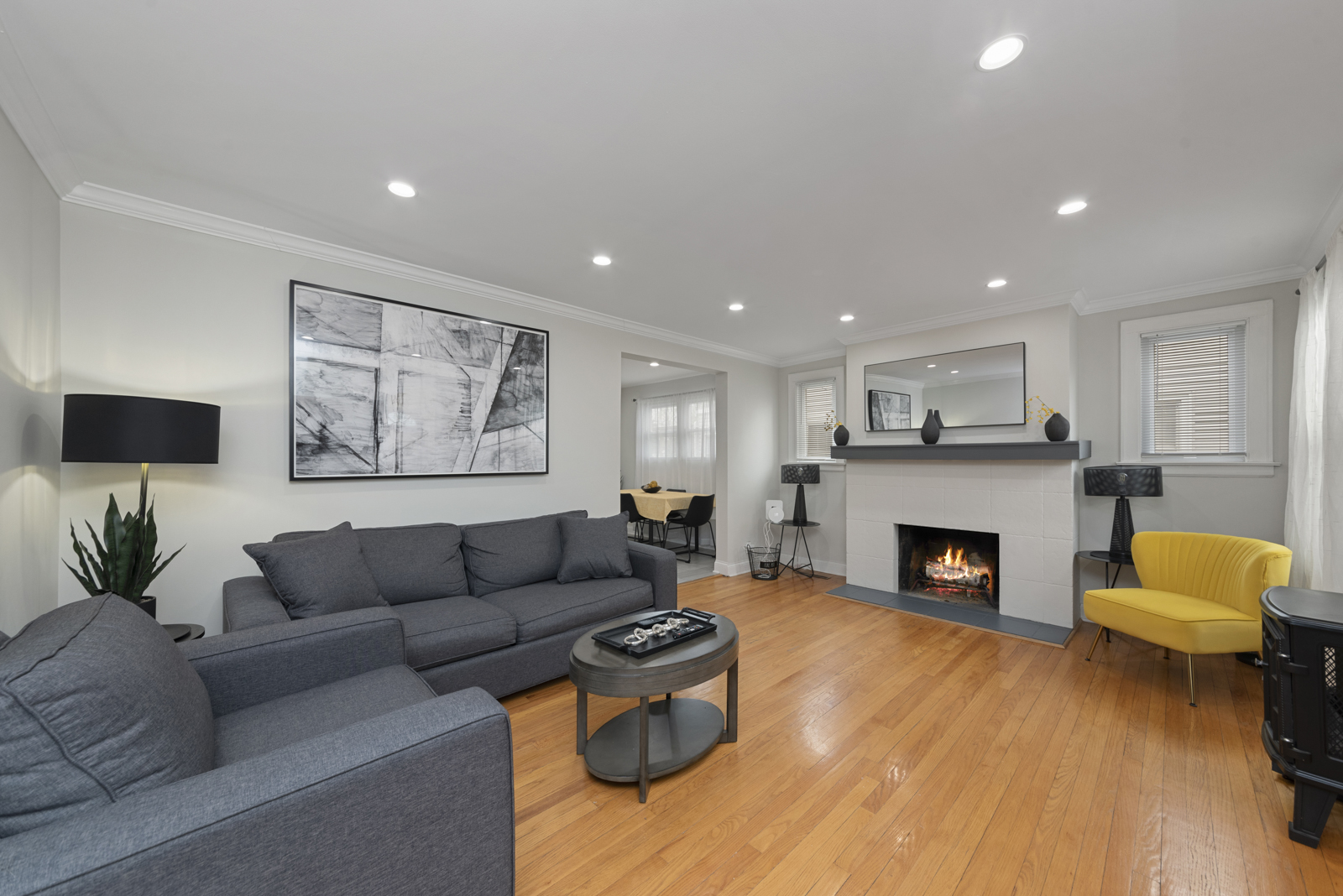 3043 W 96th Place