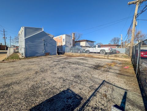 Tiny photo for 1911 N 19th Avenue, Melrose Park, IL 60160 (MLS # 12534529)