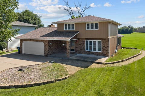 Tiny photo for 3027 Kelling Street, Davenport, IA 52804 (MLS # 12721211)